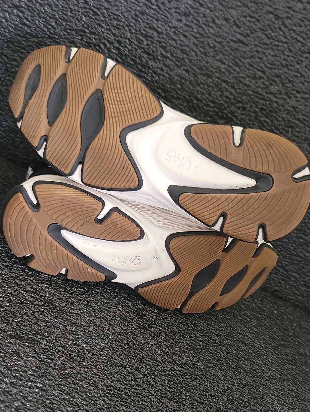 Ryka Wmns Devotion X Max RS Wmns 6 Like New Ships Today - Picture 6 of 7